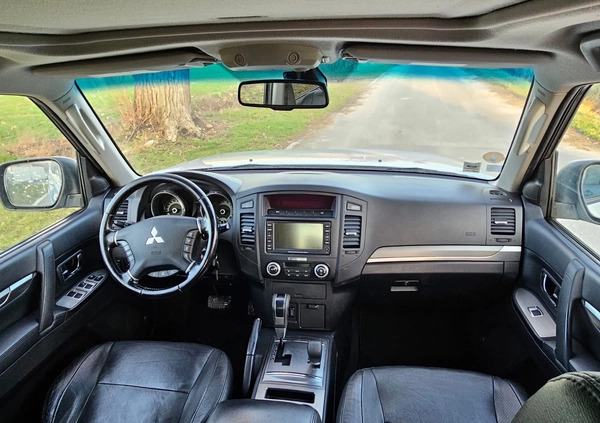 Mitsubishi Pajero cena 44900 przebieg: 289286, rok produkcji 2010 z Maszewo małe 352